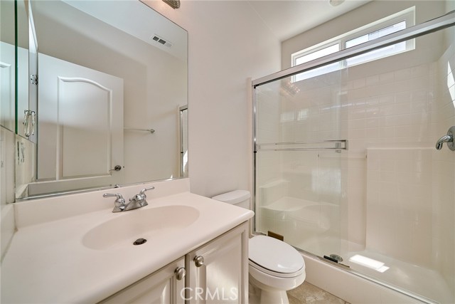 Detail Gallery Image 14 of 37 For 7 Volta Del Tintori St, Lake Elsinore,  CA 92532 - 5 Beds | 4/1 Baths