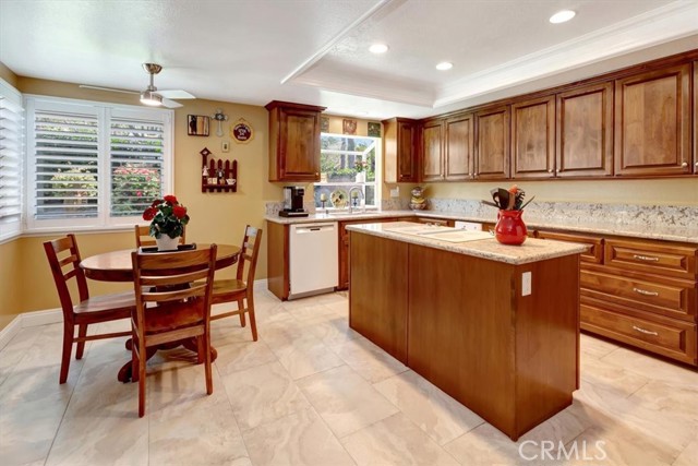 Detail Gallery Image 10 of 25 For 3624 E Shallow Brook, Orange,  CA 92867 - 4 Beds | 3 Baths