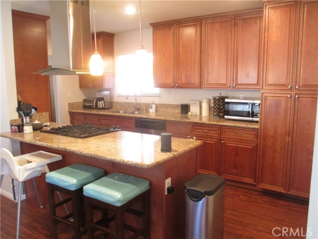 Detail Gallery Image 14 of 41 For 2281 Faust Ave, Long Beach,  CA 90815 - 3 Beds | 3 Baths