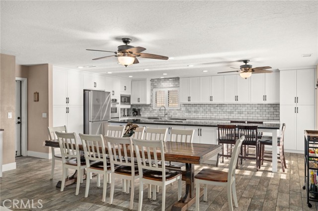 Detail Gallery Image 12 of 55 For 13520 Sea Gull Dr, Victorville,  CA 92395 - 3 Beds | 2/1 Baths