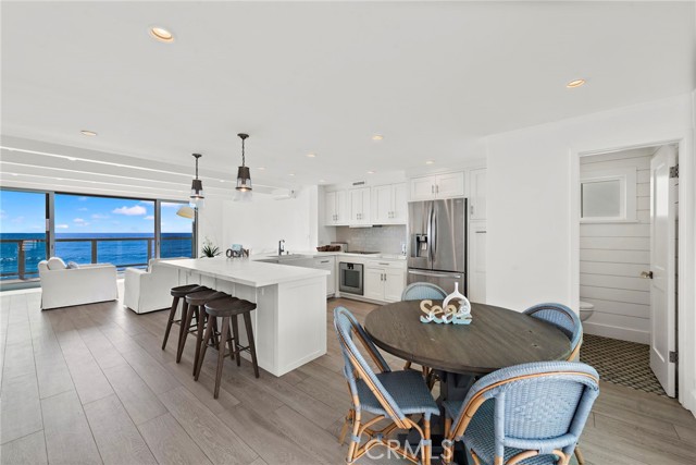 Detail Gallery Image 15 of 67 For 11770 Pacific Coast #N,  Malibu,  CA 90265 - 3 Beds | 3/1 Baths