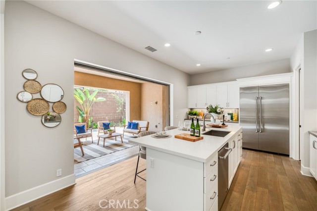 126 Paxton, Irvine CA: https://media.crmls.org/medias/8d310d76-cba4-4f55-89f8-dc2e084a8615.jpg
