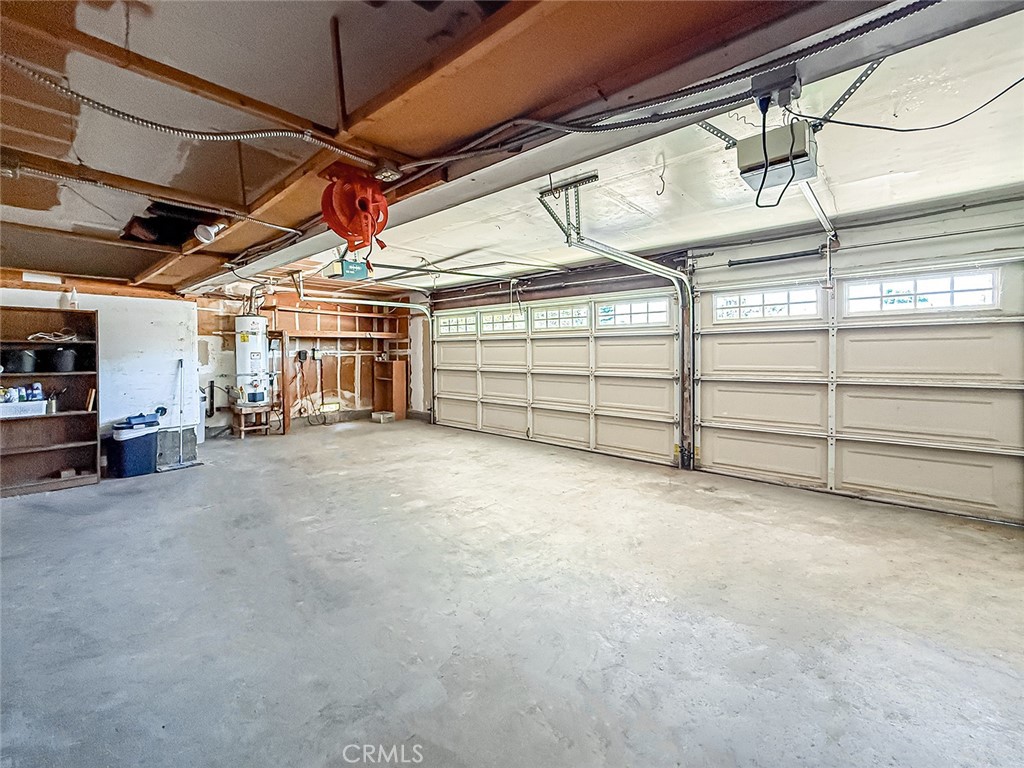 https://media.crmls.org/medias/8d31d815-d13e-43db-b9fc-db99dfe63f10.jpg?preset=X-Large