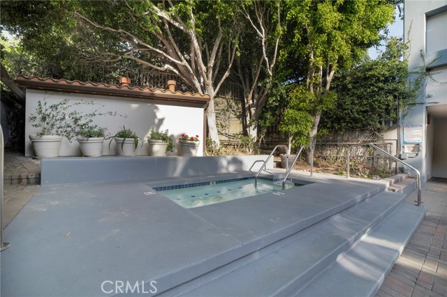 Detail Gallery Image 15 of 21 For 969 Hilgard, Los Angeles,  CA 90024 - 1 Beds | 1 Baths