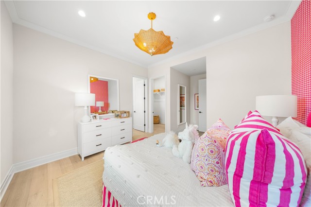 137 Prestigo, Irvine CA: https://media.crmls.org/medias/8d3232ef-ac29-481c-a0b1-f9267e7846e6.jpg