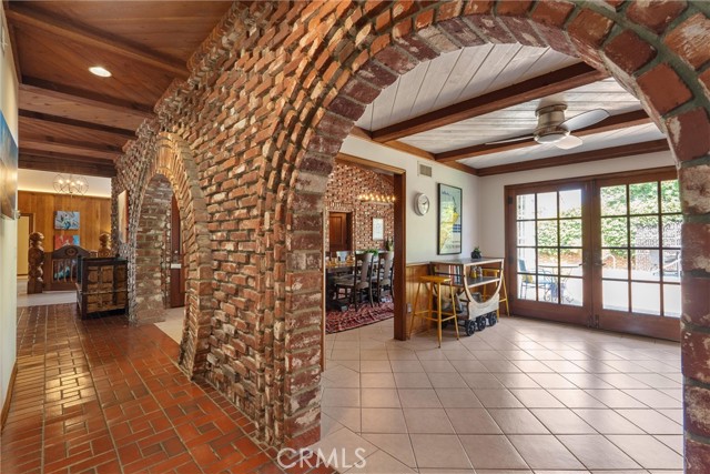 23060 Doris Way, Torrance CA: https://media.crmls.org/medias/8d3235f0-ac21-4bb4-98c2-52a15d39dc25.jpg