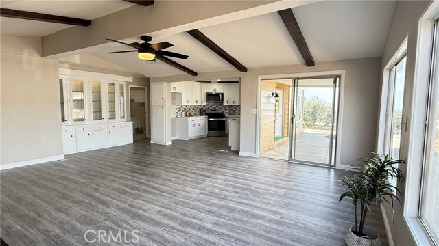 Detail Gallery Image 10 of 31 For 10079 Chisholm Trl, Cherry Valley,  CA 92223 - 2 Beds | 2 Baths