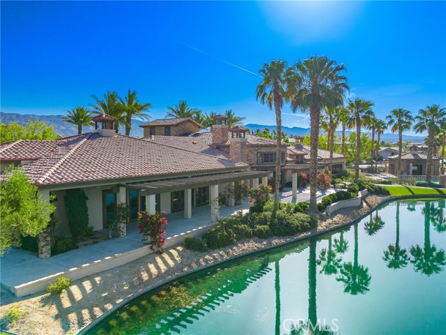 43875 Spiaggia Place, Indio CA: https://media.crmls.org/medias/8d32bb9b-96e2-422f-b0e2-36671edd68e7.jpg