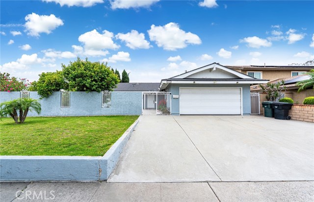 9791 Lee Street, Cypress CA: https://media.crmls.org/medias/8d332ea8-e199-4bd5-be9a-5960c4884202.jpg