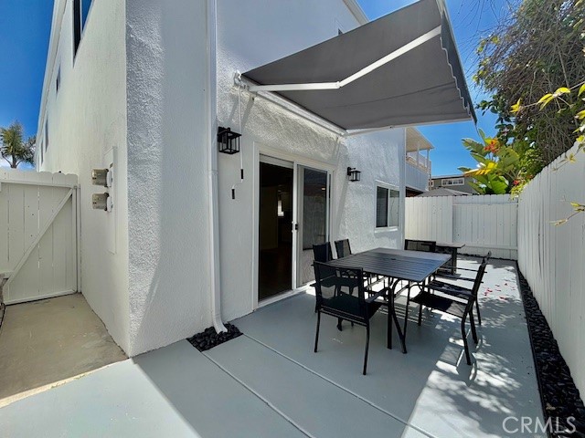 Detail Gallery Image 5 of 28 For 5015 River Ave, Newport Beach,  CA 92663 - 4 Beds | 3 Baths