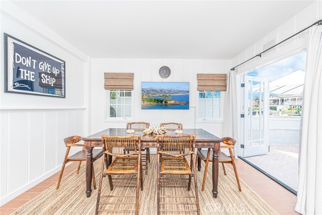 Detail Gallery Image 26 of 41 For 3717 Channel Pl, Newport Beach,  CA 92663 - 4 Beds | 2/1 Baths