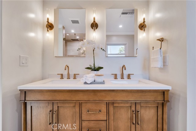 Detail Gallery Image 46 of 66 For 4001 4001 Pine, Long Beach,  CA 90807 - 5 Beds | 5 Baths