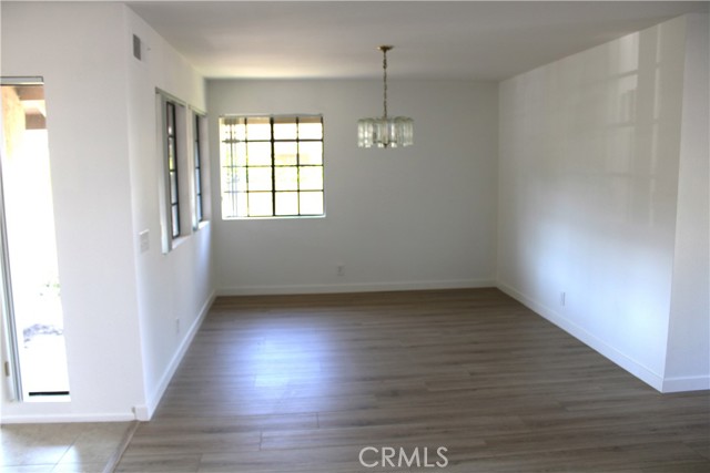 24 Woodgrove, Irvine CA: https://media.crmls.org/medias/8d363fce-a620-48b2-ac6b-f0b438e0de44.jpg