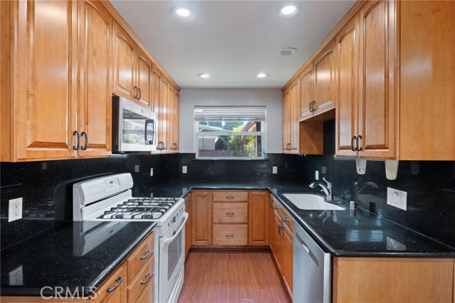 Detail Gallery Image 13 of 49 For 14751 Sutro Ave, Gardena,  CA 90249 - 3 Beds | 2 Baths