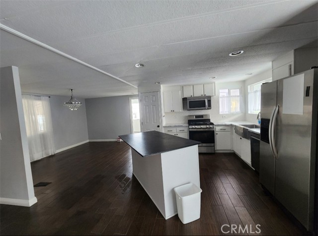 Detail Gallery Image 3 of 13 For 21851 Newland #127,  Huntington Beach,  CA 92646 - 4 Beds | 2 Baths