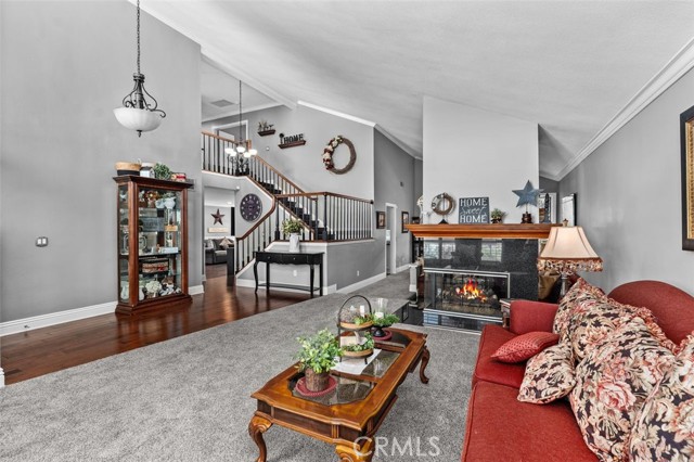513 Loyola Drive, Placentia CA: https://media.crmls.org/medias/8d38b758-511f-4908-a8b9-ca226b4b6ffe.jpg