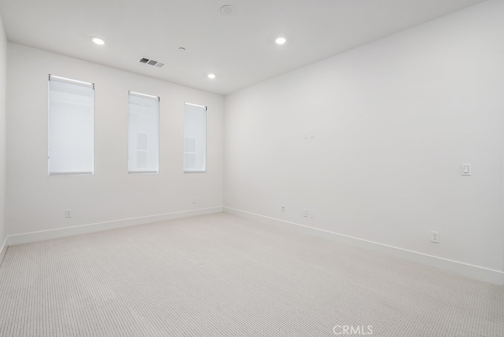 https://media.crmls.org/medias/8d38d514-20a0-4332-b4b2-9b30d537375e.jpg?preset=X-Large