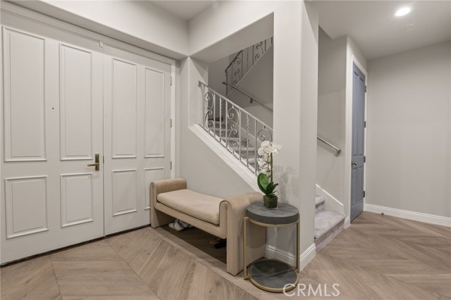 Detail Gallery Image 19 of 38 For 11500 San Vicente Bld #202,  Los Angeles,  CA 90049 - 3 Beds | 3/1 Baths