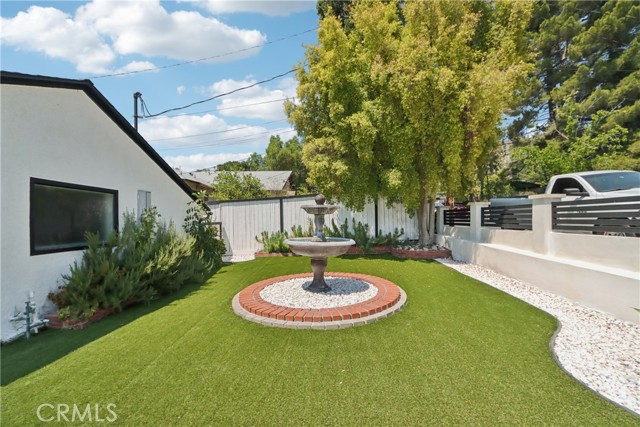 Detail Gallery Image 2 of 39 For 10337 Pinyon Ave, Tujunga,  CA 91042 - 3 Beds | 1 Baths