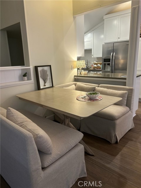 Detail Gallery Image 4 of 17 For 406 .5 Heliotrope Ave #B,  Corona Del Mar,  CA 92625 - 2 Beds | 2 Baths