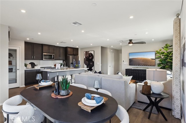 MODEL HOME