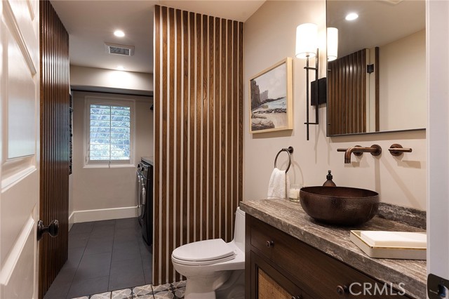 420 De Sola Terrace, Corona del Mar CA: https://media.crmls.org/medias/8d3a653a-ecf3-4eca-8662-c58a3e66e36f.jpg