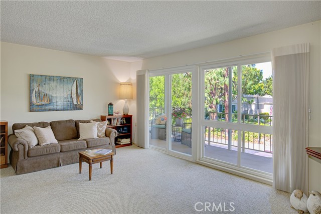 Detail Gallery Image 4 of 43 For 815 via Alhambra #N,  Laguna Woods,  CA 92637 - 2 Beds | 2 Baths