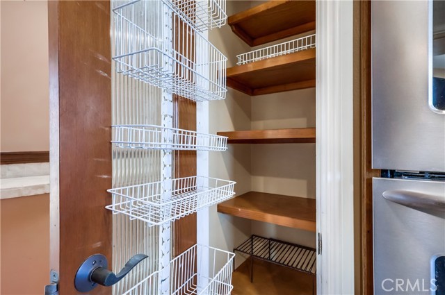Detail Gallery Image 11 of 25 For 2620 Grant Ave #B,  Redondo Beach,  CA 90278 - 4 Beds | 2/1 Baths