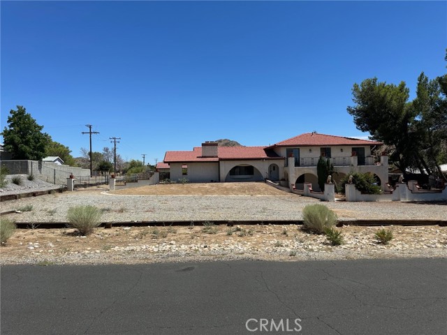 Detail Gallery Image 5 of 36 For 16485 Wintun Rd, Apple Valley,  CA 92307 - 5 Beds | 2/1 Baths