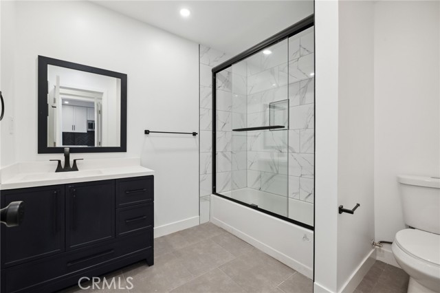 17000 Burbank Boulevard, Encino CA: https://media.crmls.org/medias/8d3b75c8-fdfb-486f-9d8d-5881c6c8a25b.jpg