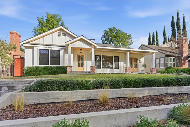 Detail Gallery Image 8 of 56 For 1230 Oak Circle, Glendale,  CA 91208 - 3 Beds | 2 Baths