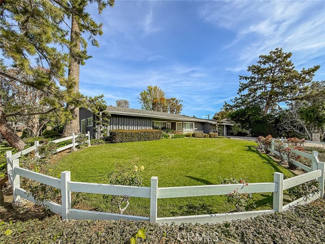 Detail Gallery Image 3 of 51 For 17533 Marilla St, Northridge,  CA 91325 - 3 Beds | 2/1 Baths