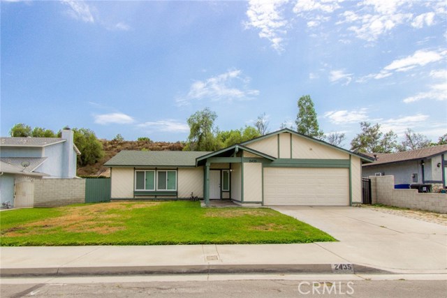 2435 Christine St, San Bernardino, CA 92407