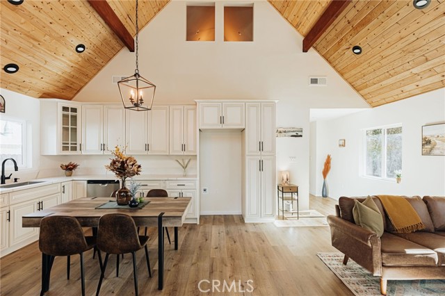 Detail Gallery Image 11 of 45 For 630 Victoria Ln, –,  CA 92386 - 3 Beds | 2 Baths