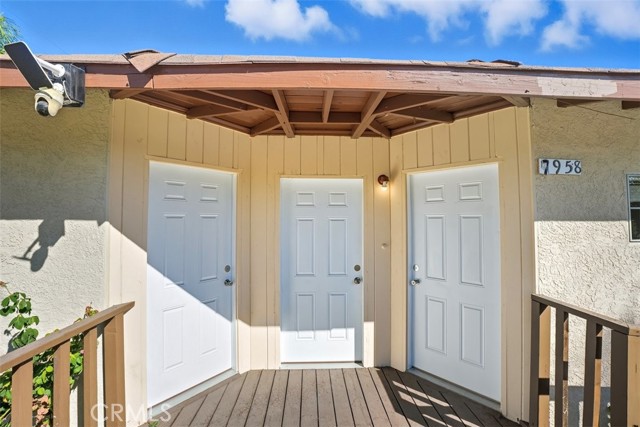 7958 Tampa Ave, Reseda CA: https://media.crmls.org/medias/8d3c6824-9d65-4413-95e3-1cbb099b5b32.jpg