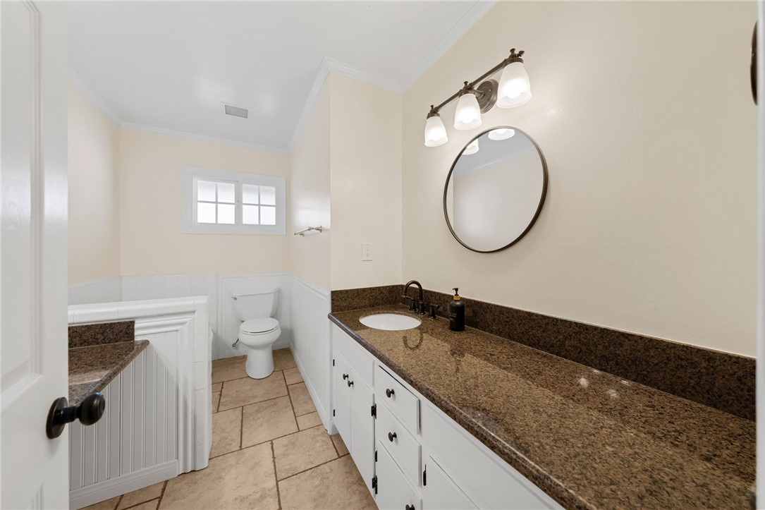 Detail Gallery Image 19 of 35 For 13262 Shasta Cir, Westminster,  CA 92683 - 4 Beds | 2 Baths