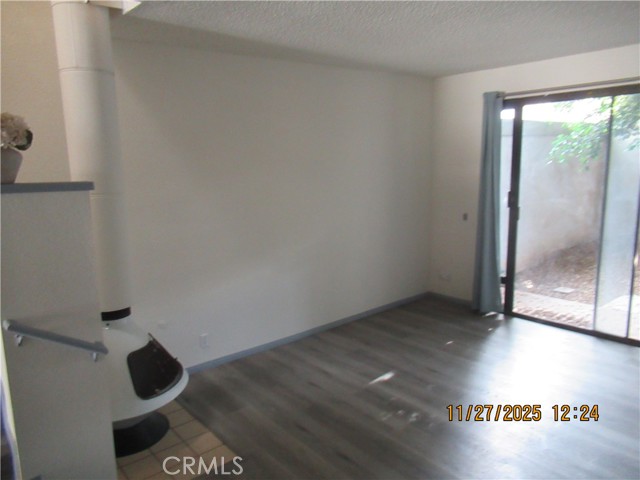 Detail Gallery Image 8 of 17 For 2220 E Chapman #51,  Fullerton,  CA 92831 - 2 Beds | 1/1 Baths