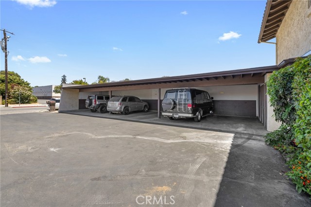 220 S Palm Avenue, Santa Paula CA: https://media.crmls.org/medias/8d3fd2a3-aa17-4650-8efd-9c2a4098ee0b.jpg