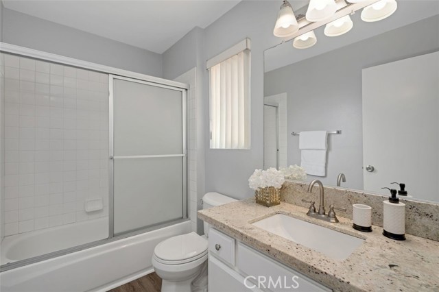 106 S Sierra Madre Boulevard, Pasadena CA: https://media.crmls.org/medias/8d404c93-40b8-4e0c-9eef-2a22511896aa.jpg