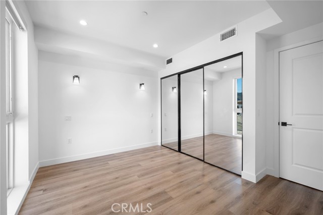 Detail Gallery Image 15 of 20 For 10657 Moorpark St #305,  North Hollywood,  CA 91602 - 2 Beds | 1 Baths