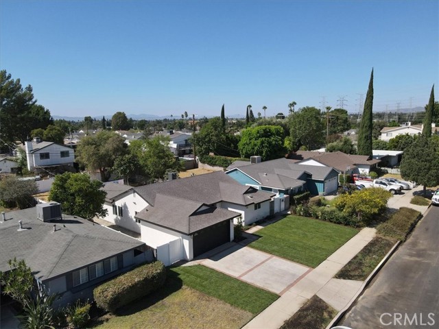 15918 Harvest Street, Granada Hills CA: https://media.crmls.org/medias/8d40c2ec-4ddb-458e-acca-eb7a31fbd8e3.jpg