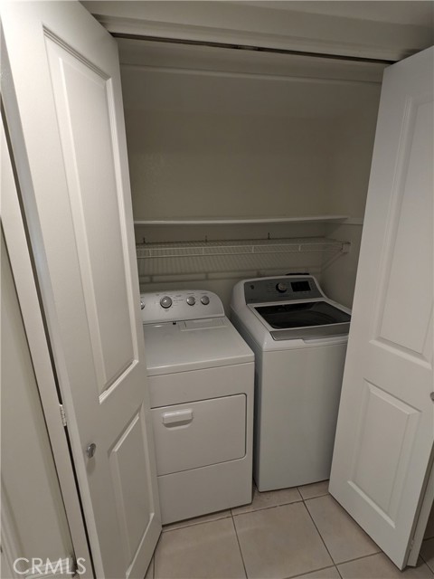 420 Lake Street, Huntington Beach CA: https://media.crmls.org/medias/8d410e60-cab5-4be5-952a-f31d5023b37a.jpg