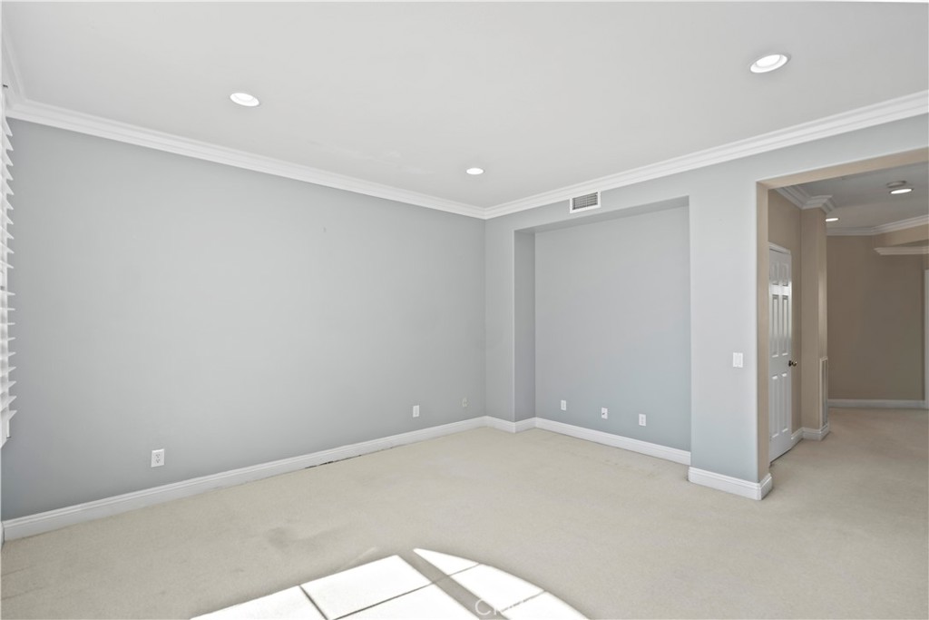 MLS #OC25245659 image #37