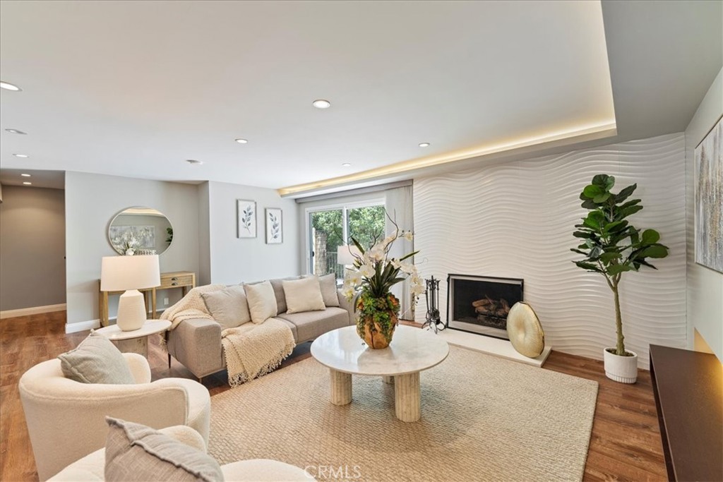 866 Sierra Madre Villa Avenue #7