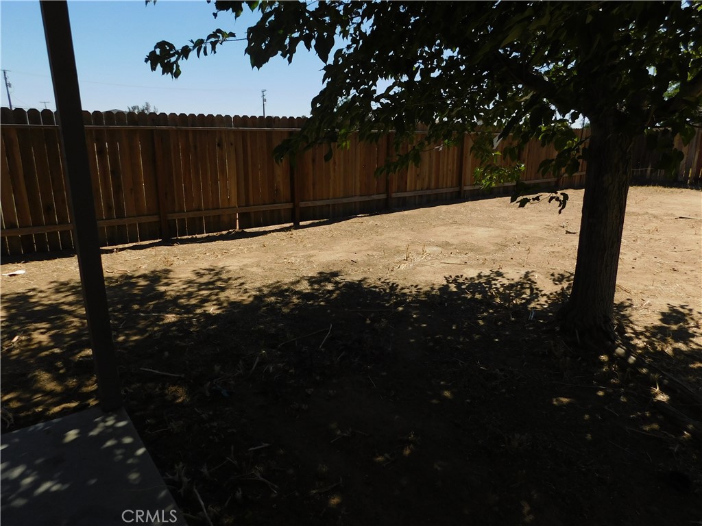 https://media.crmls.org/medias/8d422a0a-8a70-4671-a468-39eb56074bbd.jpg?preset=X-Large