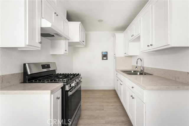 Detail Gallery Image 32 of 62 For 825 S Shelton St, Santa Ana,  CA 92703 - 3 Beds | 3 Baths