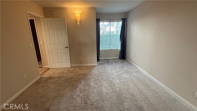 Detail Gallery Image 14 of 17 For 5510 Owensmouth Ave #120,  Woodland Hills,  CA 91367 - 3 Beds | 2 Baths