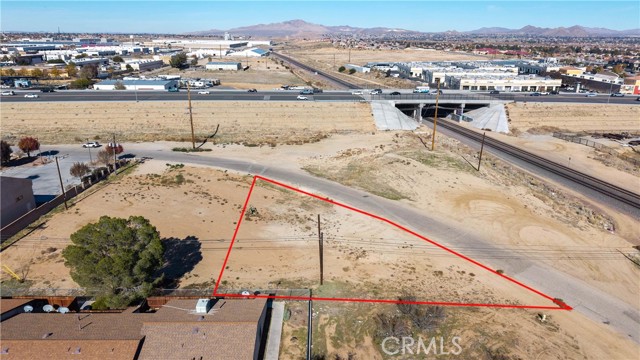 Detail Gallery Image 4 of 11 For 1 Bear Valley Outer, Hesperia,  CA 92345 - – Beds | – Baths