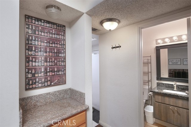 821 S Cerritos Avenue, Azusa CA: https://media.crmls.org/medias/8d43e658-751e-4151-9535-3a0f7abfe6b9.jpg