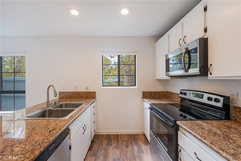 MLS #OC25239803 image #18